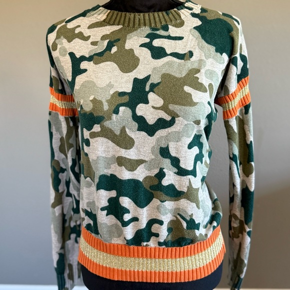 Central Park West Camo Sweater – Size M - Picture 2 of 3